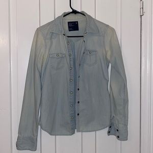 American Eagle Button Up